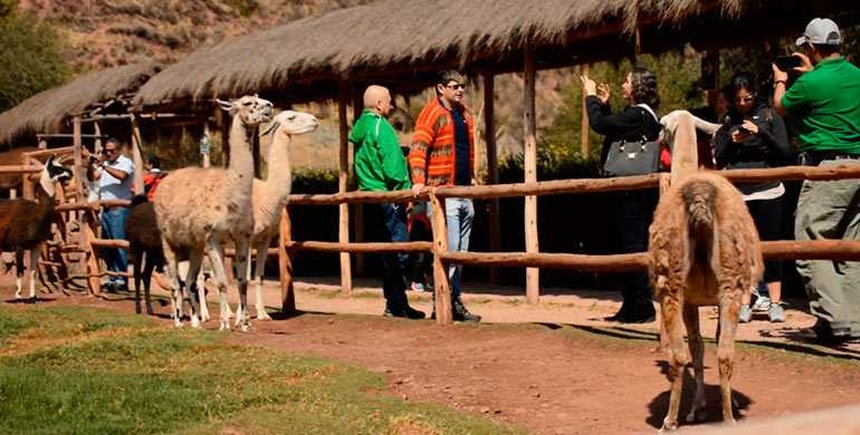 sacred valley + Machu Picchu 2days